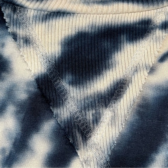 Young fabulous, and broke sweatshirt - Picture 3 of 4